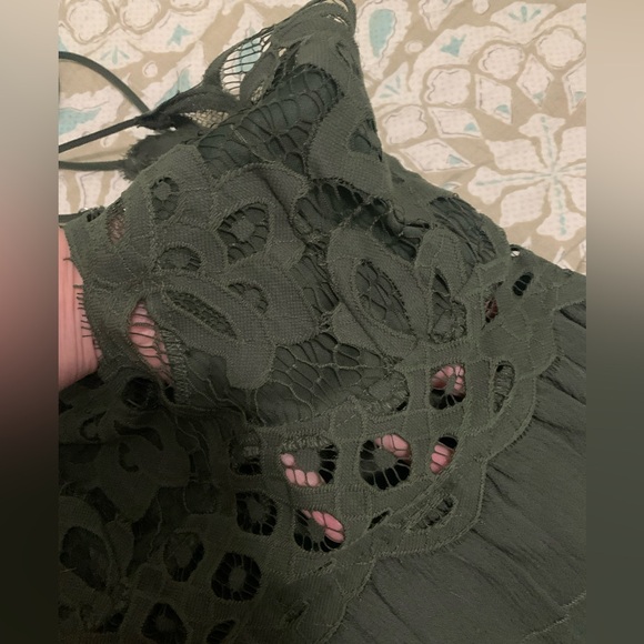 Francesca’s Elegant Lace Tank - Picture 5 of 5